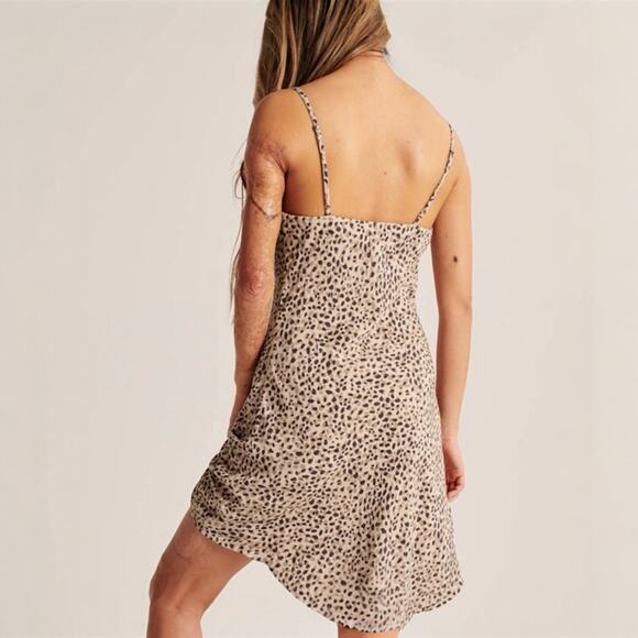 Abercrombie & Fitch Square Neck Leopard Print Mini Dress Size M Tall - Picture 3 of 7